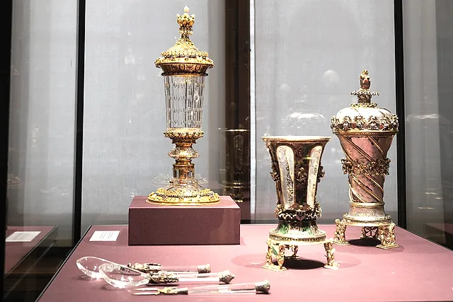 A display case of rock crystal and gold objects in the Kunstkammer